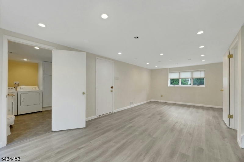 45 Kershner Pl Property Photo 16