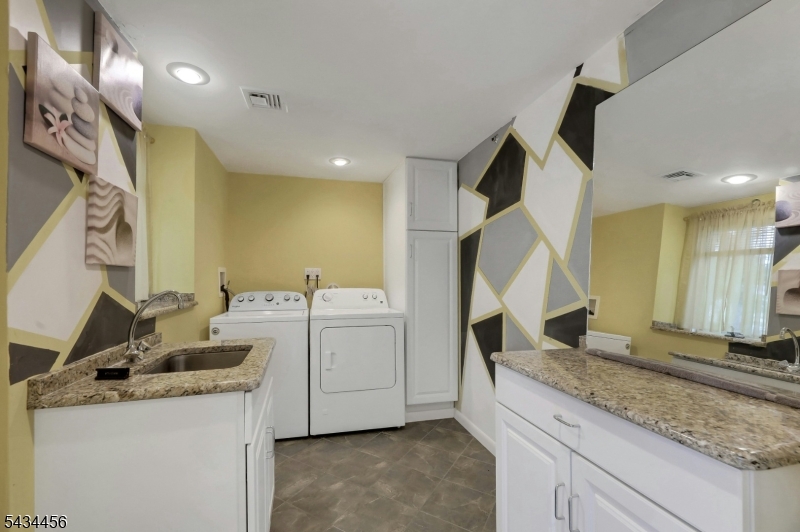 45 Kershner Pl Property Photo 25