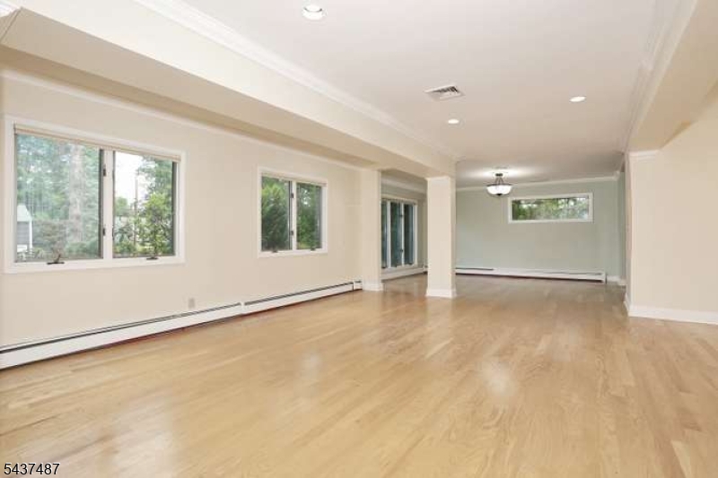 96 Wilson Ave Property Photo 5