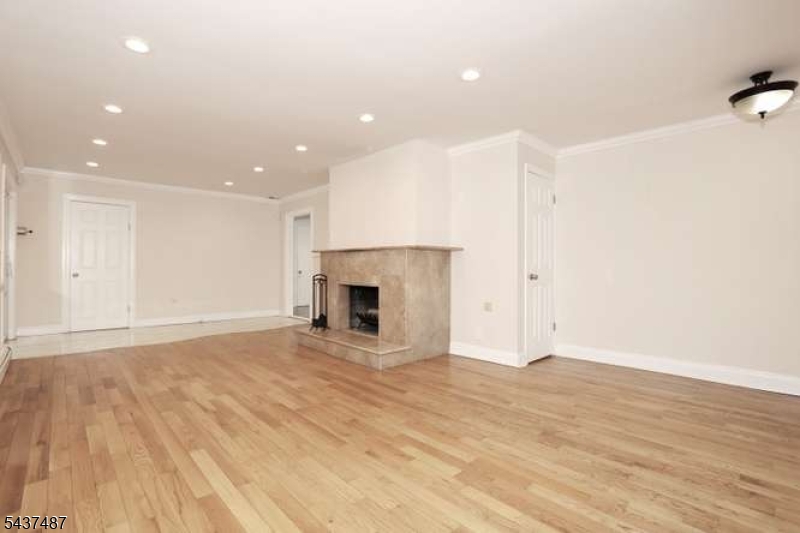 96 Wilson Ave Property Photo 13