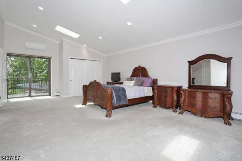96 Wilson Ave Property Photo 24