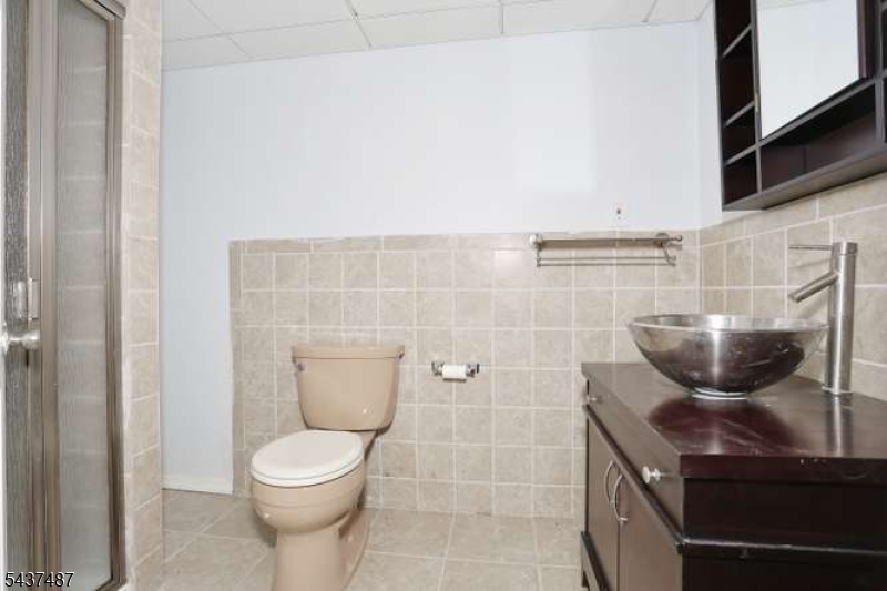 96 Wilson Ave Property Photo 41
