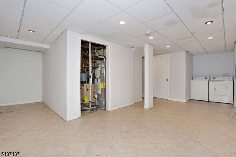 96 Wilson Ave Property Photo 44