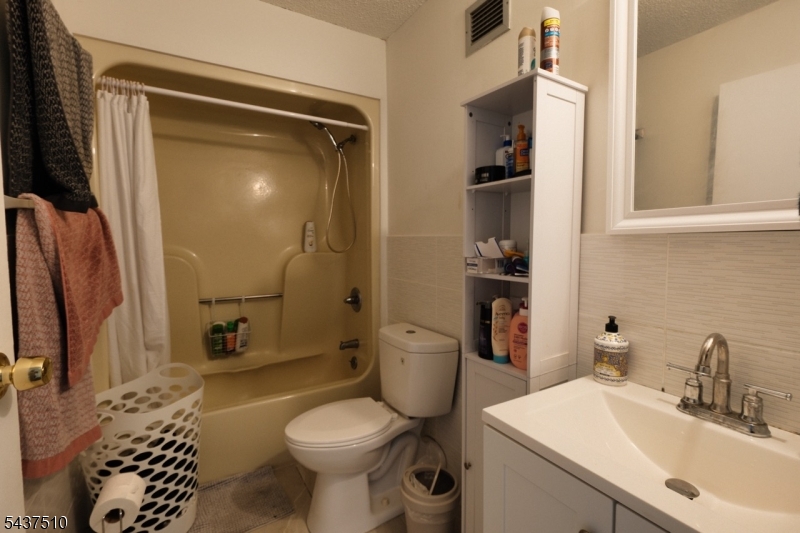10 N Wood Ave 519 Property Photo 11