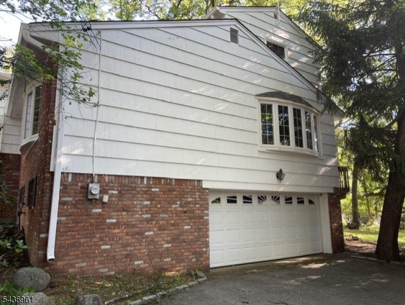 68 Dartmouth Rd Property Photo 3