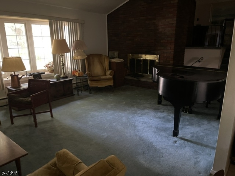 68 Dartmouth Rd Property Photo 7