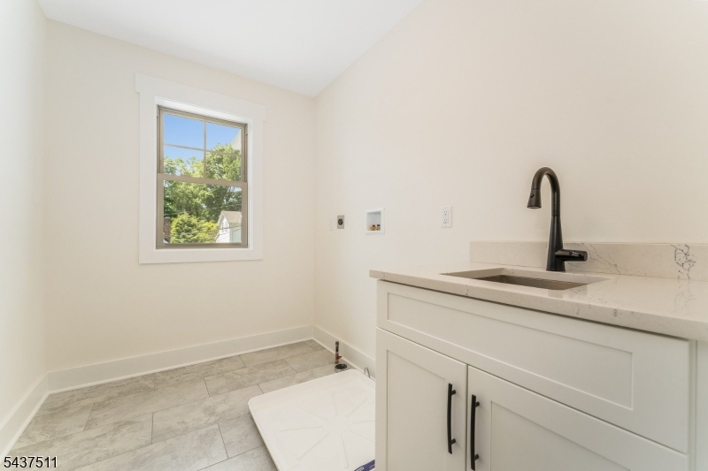 8 Church Street Property Photo 29
