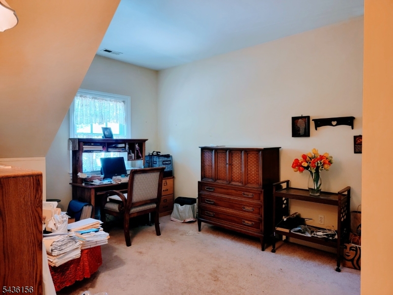 40 Schmidt Cir Property Photo 5