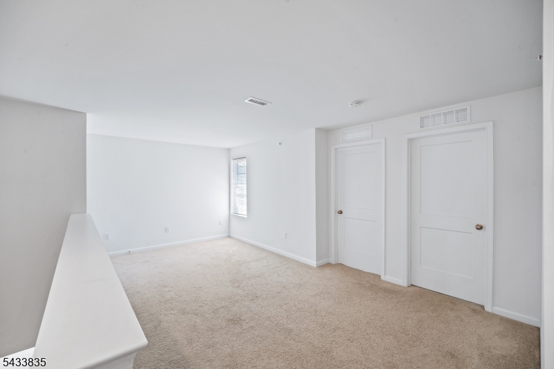 215 Park Ln Property Photo 14