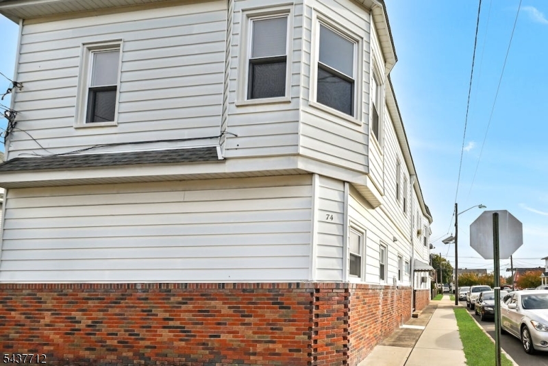 74 Plauderville Ave 3 Property Photo 2