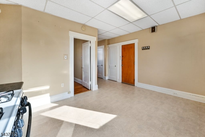 74 Plauderville Ave 3 Property Photo 5