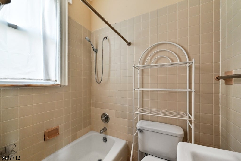 74 Plauderville Ave 3 Property Photo 11