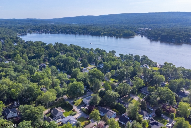 20 Wanaque Rd Property Photo 1