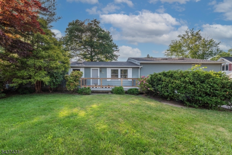 20 Wanaque Rd Property Photo 6
