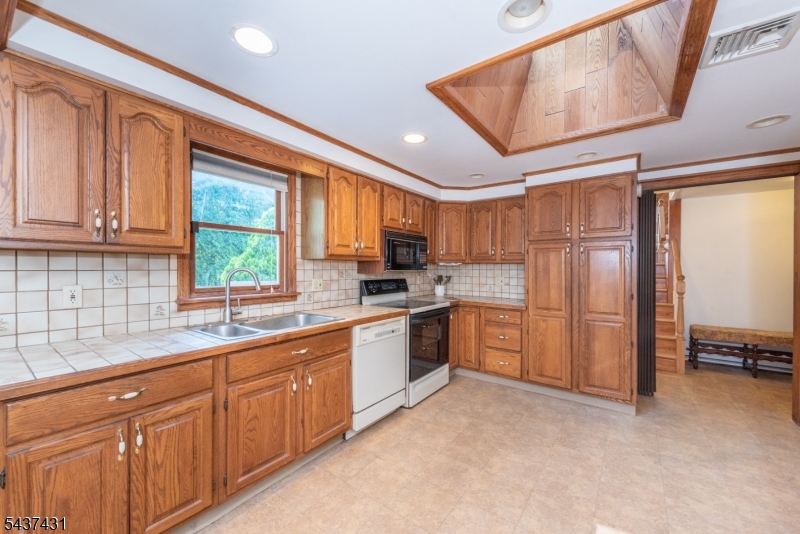 20 Wanaque Rd Property Photo 11