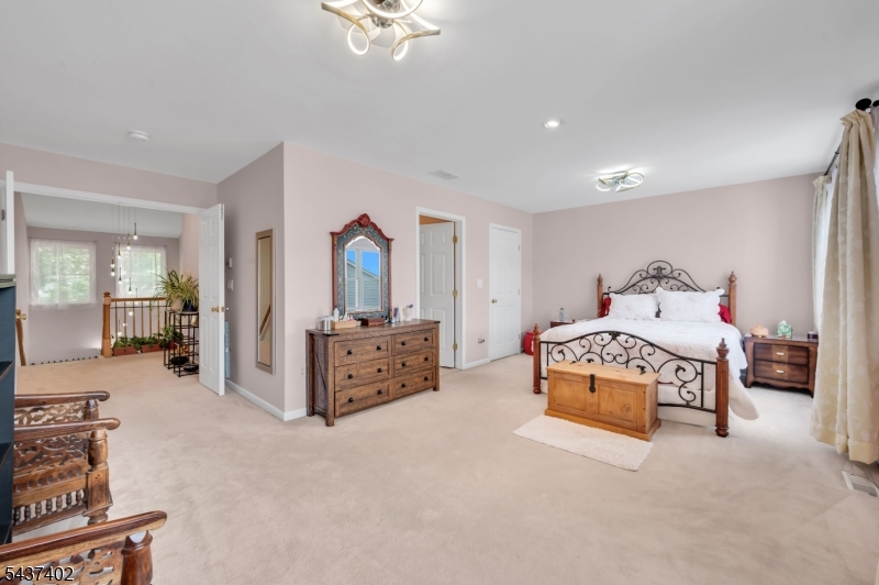 286 Summerhill Dr Property Photo 17