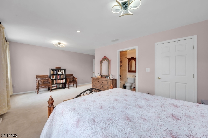 286 Summerhill Dr Property Photo 18