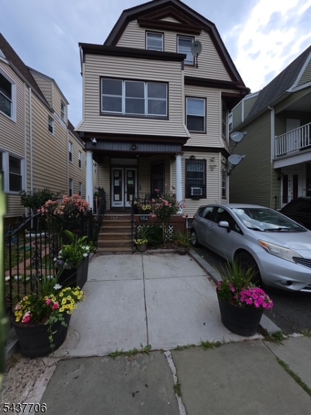 164 Springdale Ave Property Photo 1