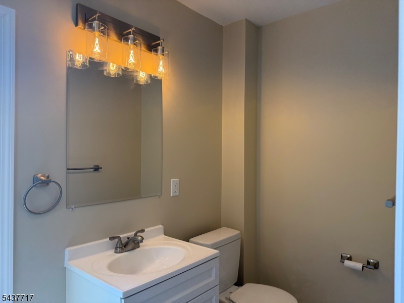 28 Diller Ave Property Photo 10