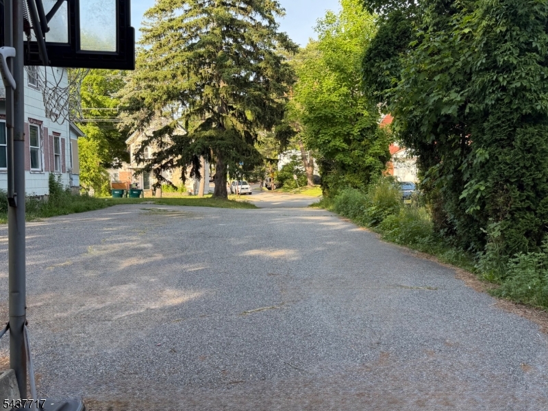 28 Diller Ave Property Photo 15