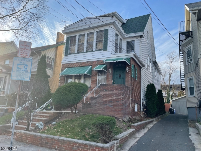 47 Montrose St Property Photo 1