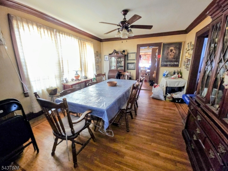 2218 Berwyn St Property Photo 6