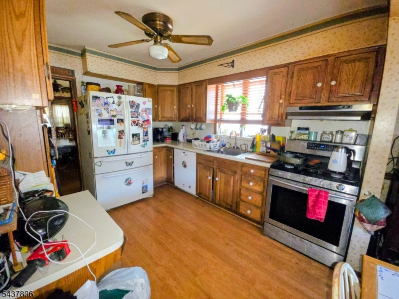 2218 Berwyn St Property Photo 8