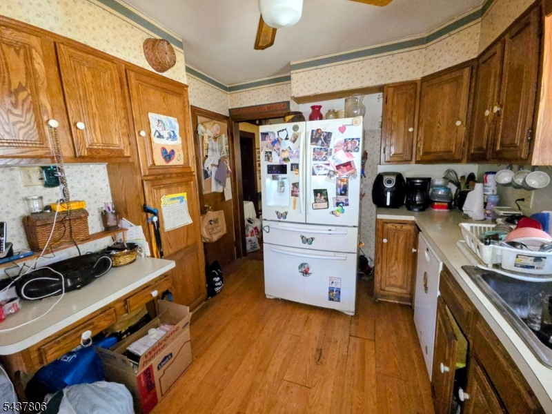 2218 Berwyn St Property Photo 9