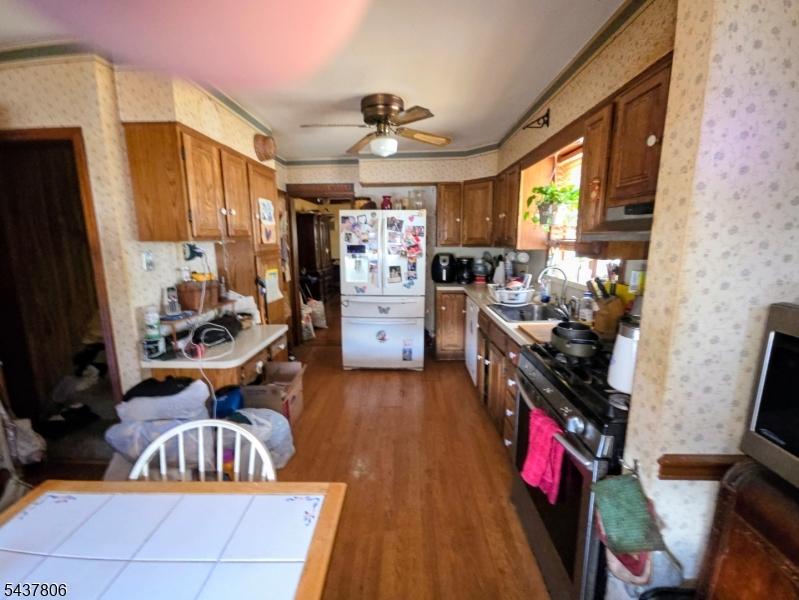 2218 Berwyn St Property Photo 10