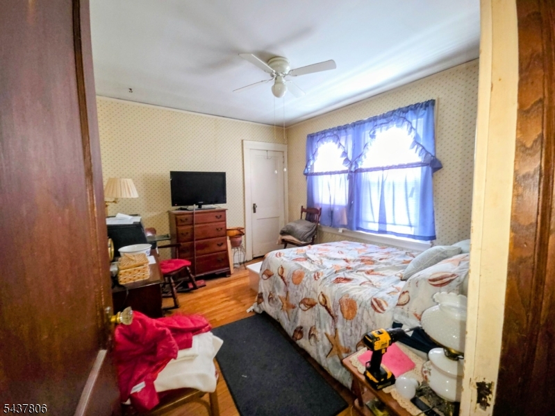 2218 Berwyn St Property Photo 13