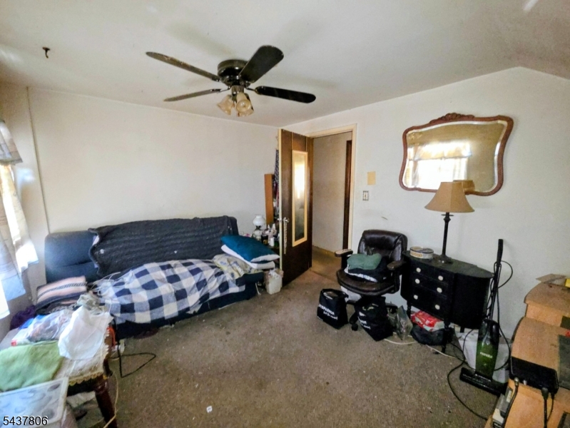 2218 Berwyn St Property Photo 15