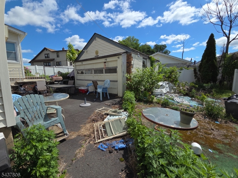 2218 Berwyn St Property Photo 25