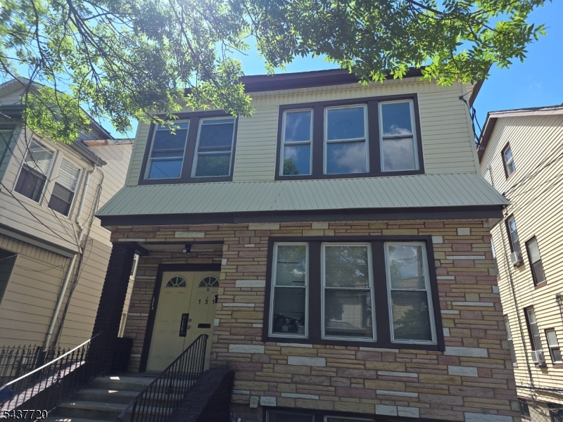 151 S Munn Ave 2 Property Photo 1