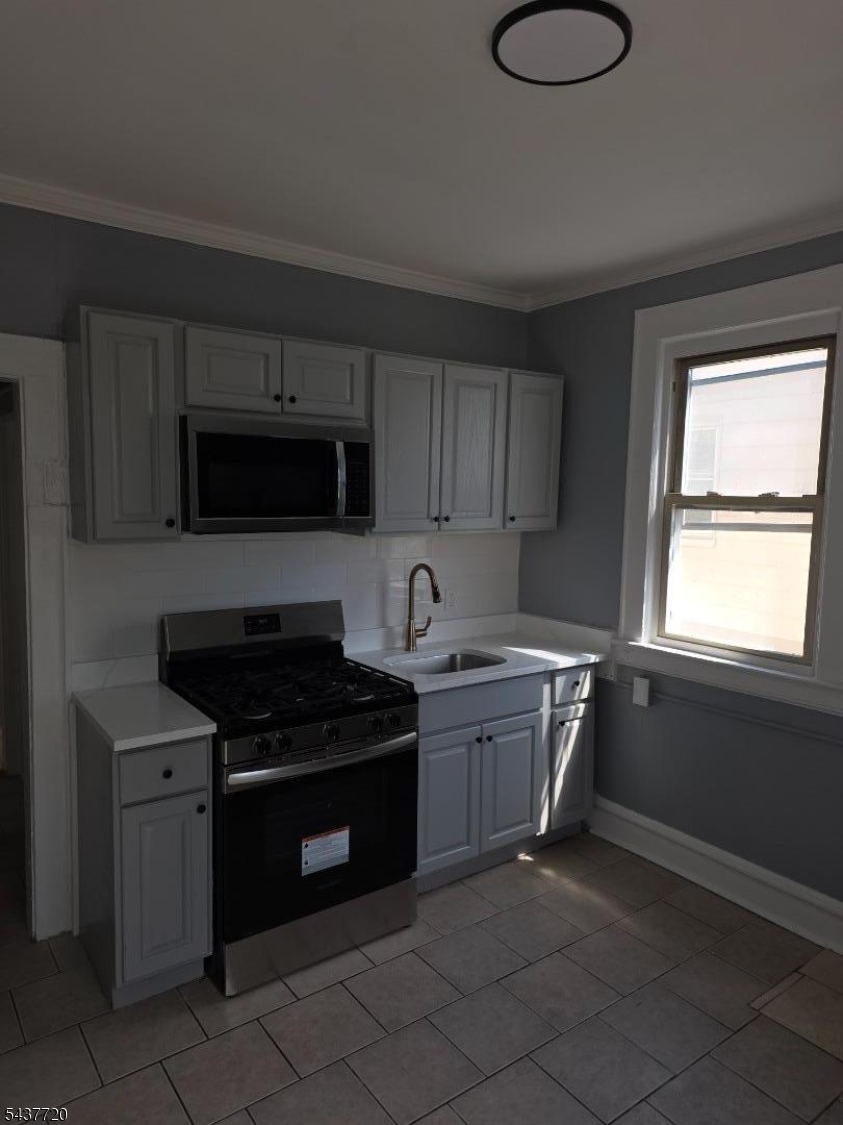 151 S Munn Ave 2 Property Photo 8