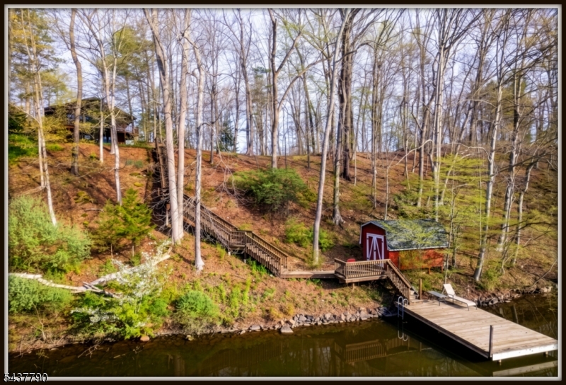 118 Ridge Rd Property Photo 3