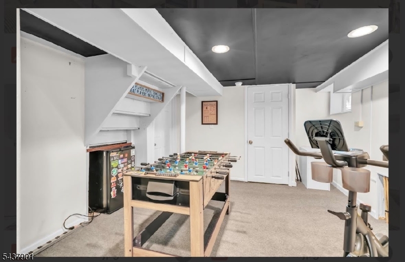 518 Miner Ter Property Photo 3