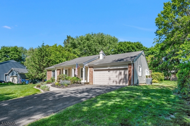 36 Cloverhill Dr Property Photo 4