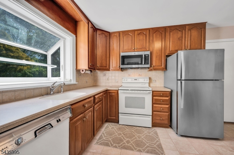 36 Cloverhill Dr Property Photo 16