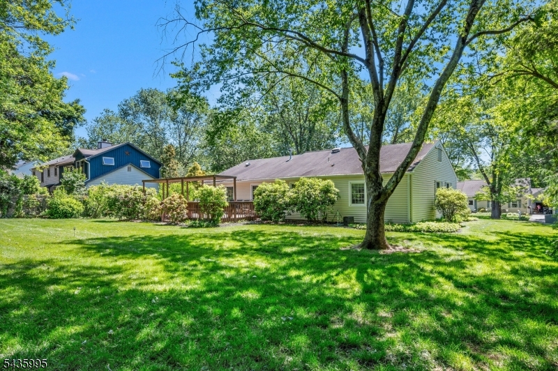 36 Cloverhill Dr Property Photo 38