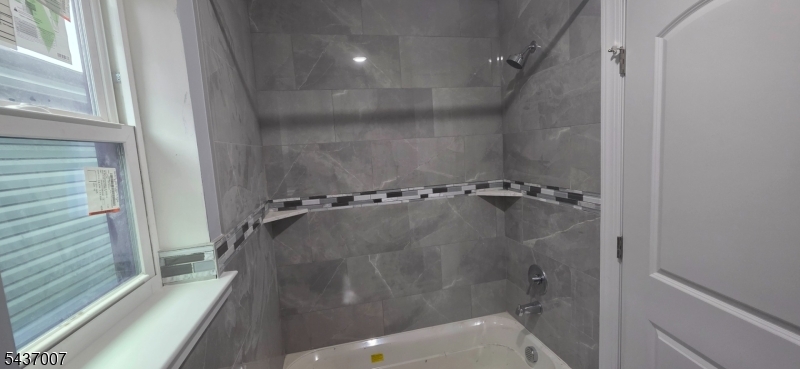 337 Court St Property Photo 5