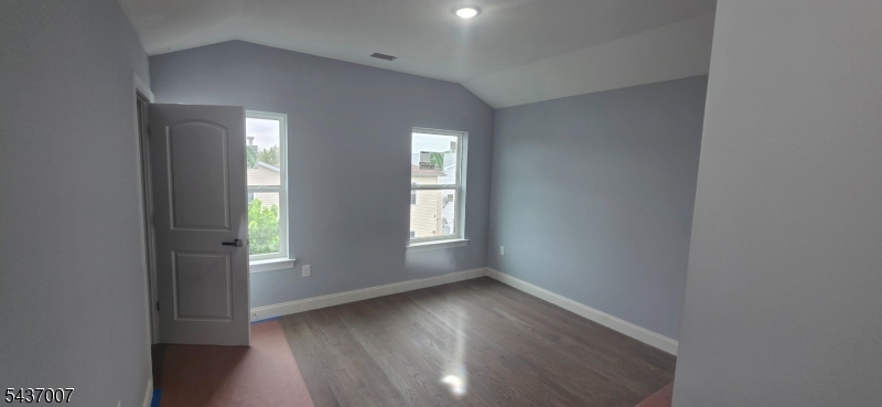 337 Court St Property Photo 7