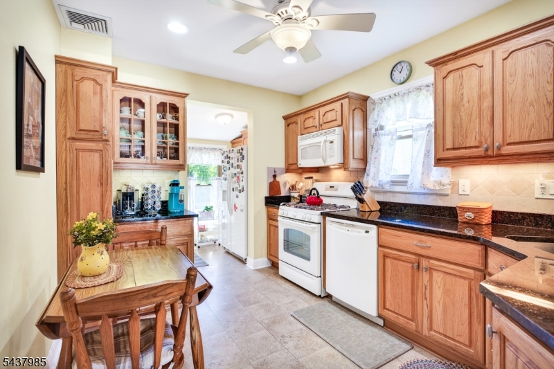 3 Buchman St Property Photo 13