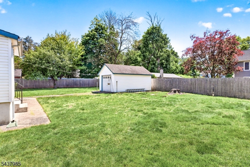3 Buchman St Property Photo 23