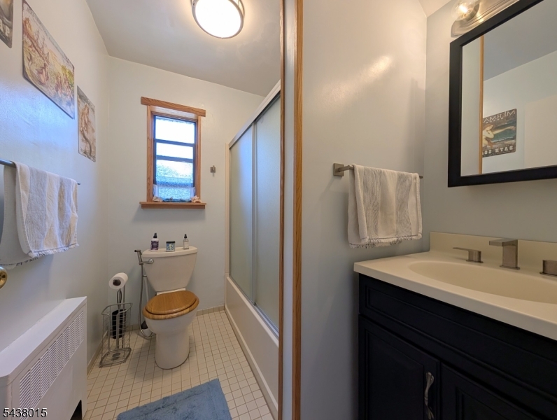 9 West Ct 2b Property Photo 16