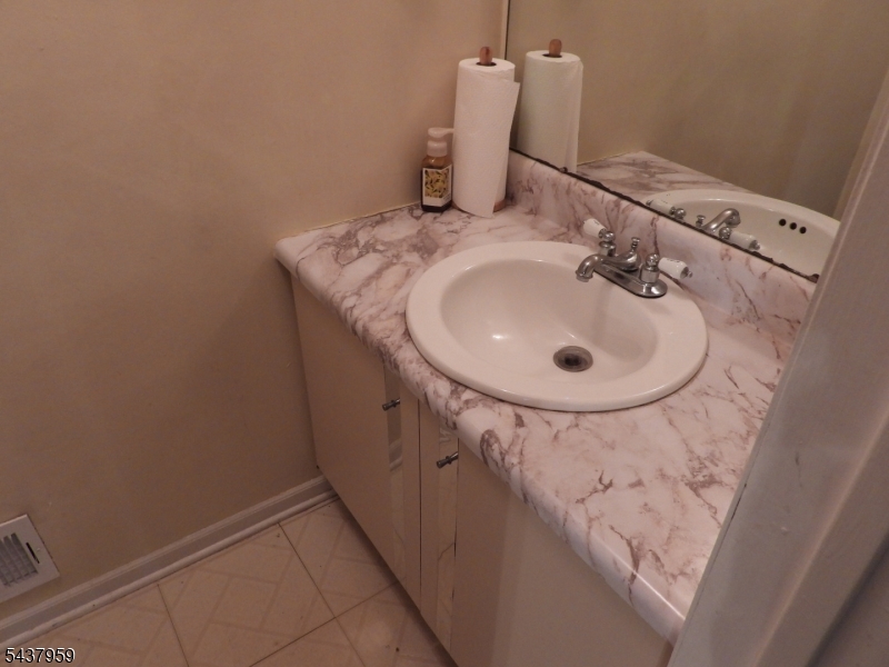 41 Riverbend Dr Property Photo 7