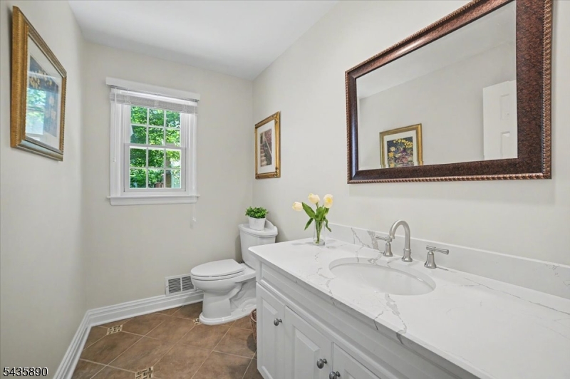 52 Hampton Rd Property Photo 9