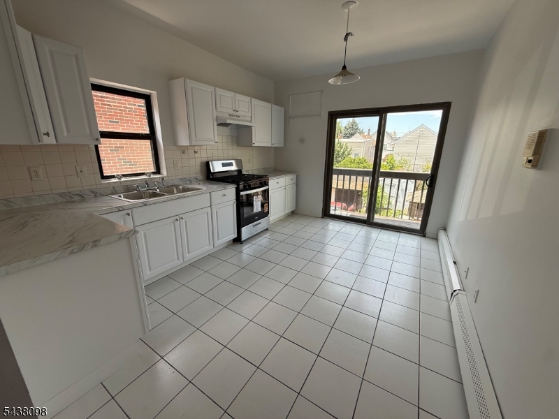 88 Garrison St 2 Property Photo 2