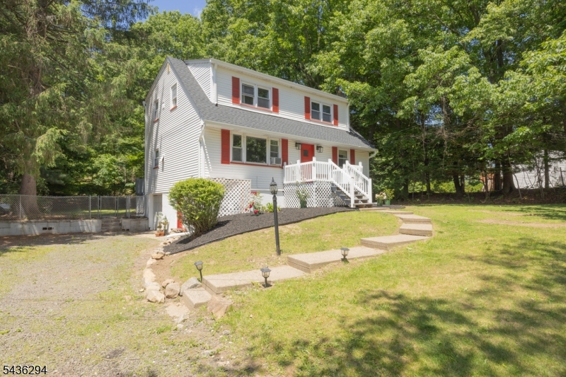 39 Broadway Property Photo 3