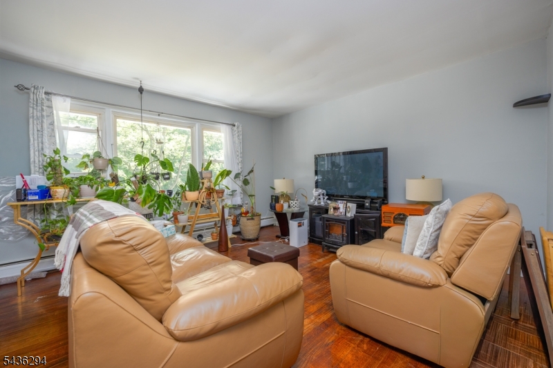 39 Broadway Property Photo 8