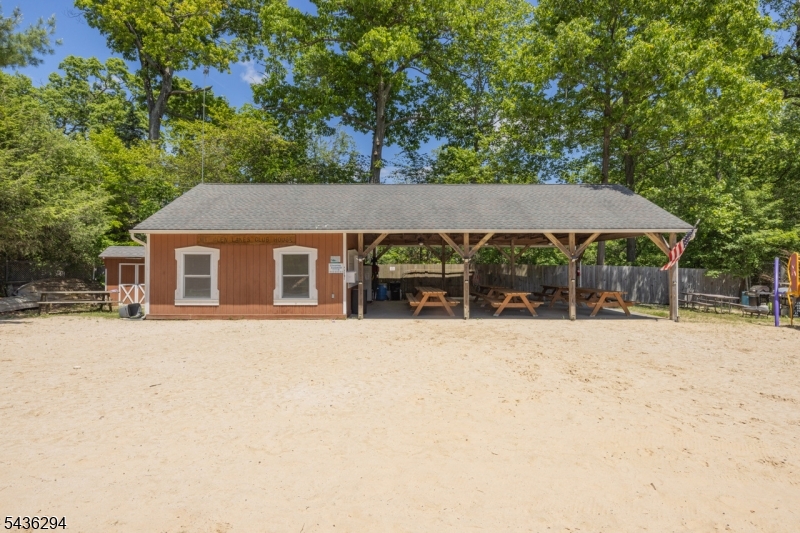 39 Broadway Property Photo 42